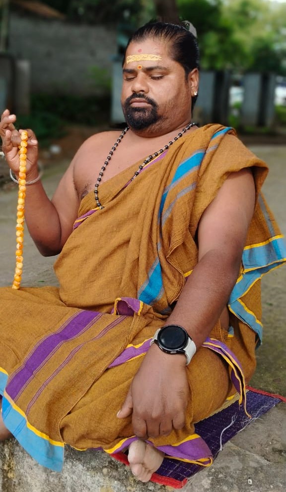 South Indian pandit in Bangalore, Kannada Tamil Telugu pandit, best purohith poojari and pujari - Pandit Ravi Sastri